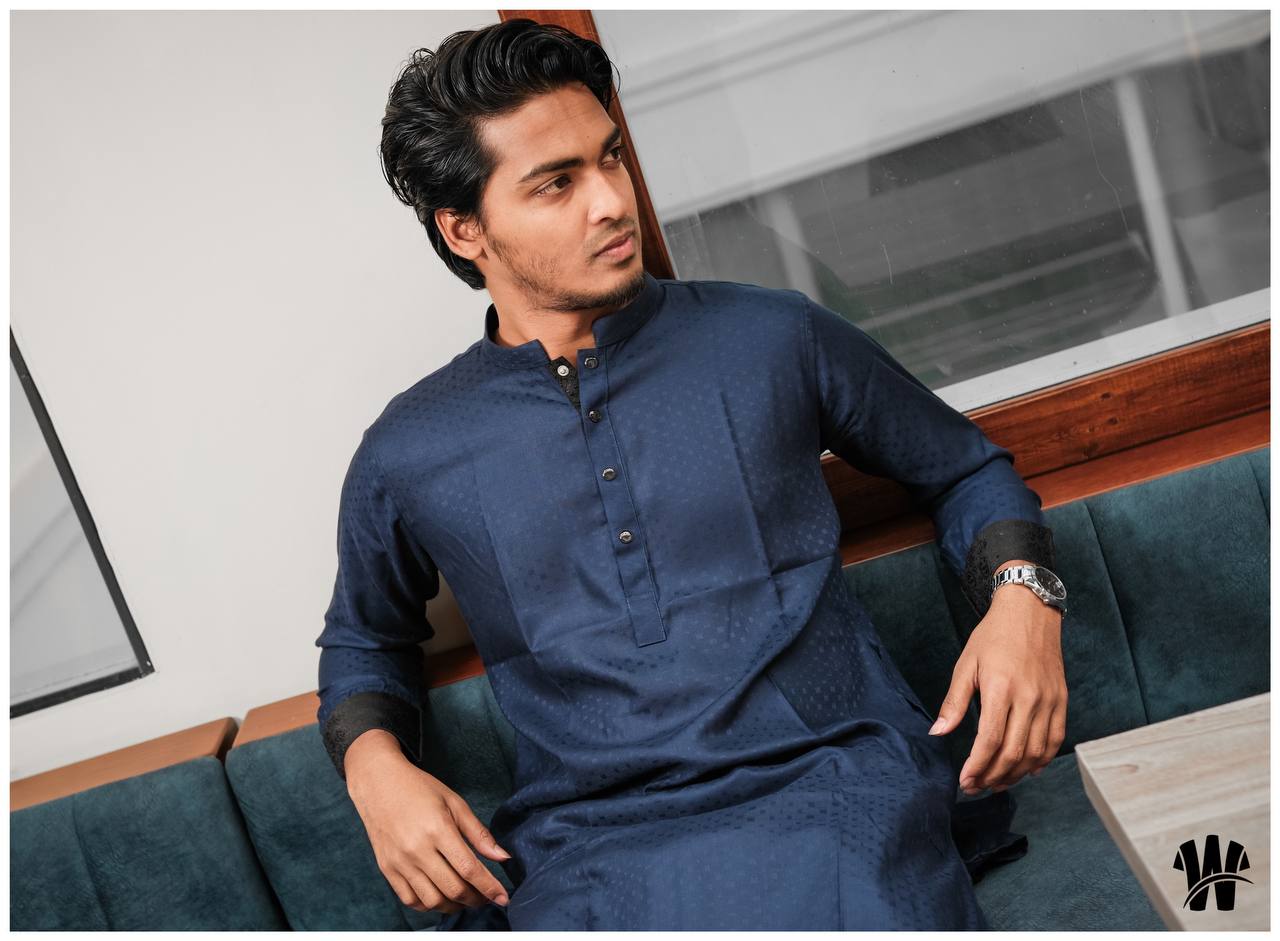 Contrast Panjabi
