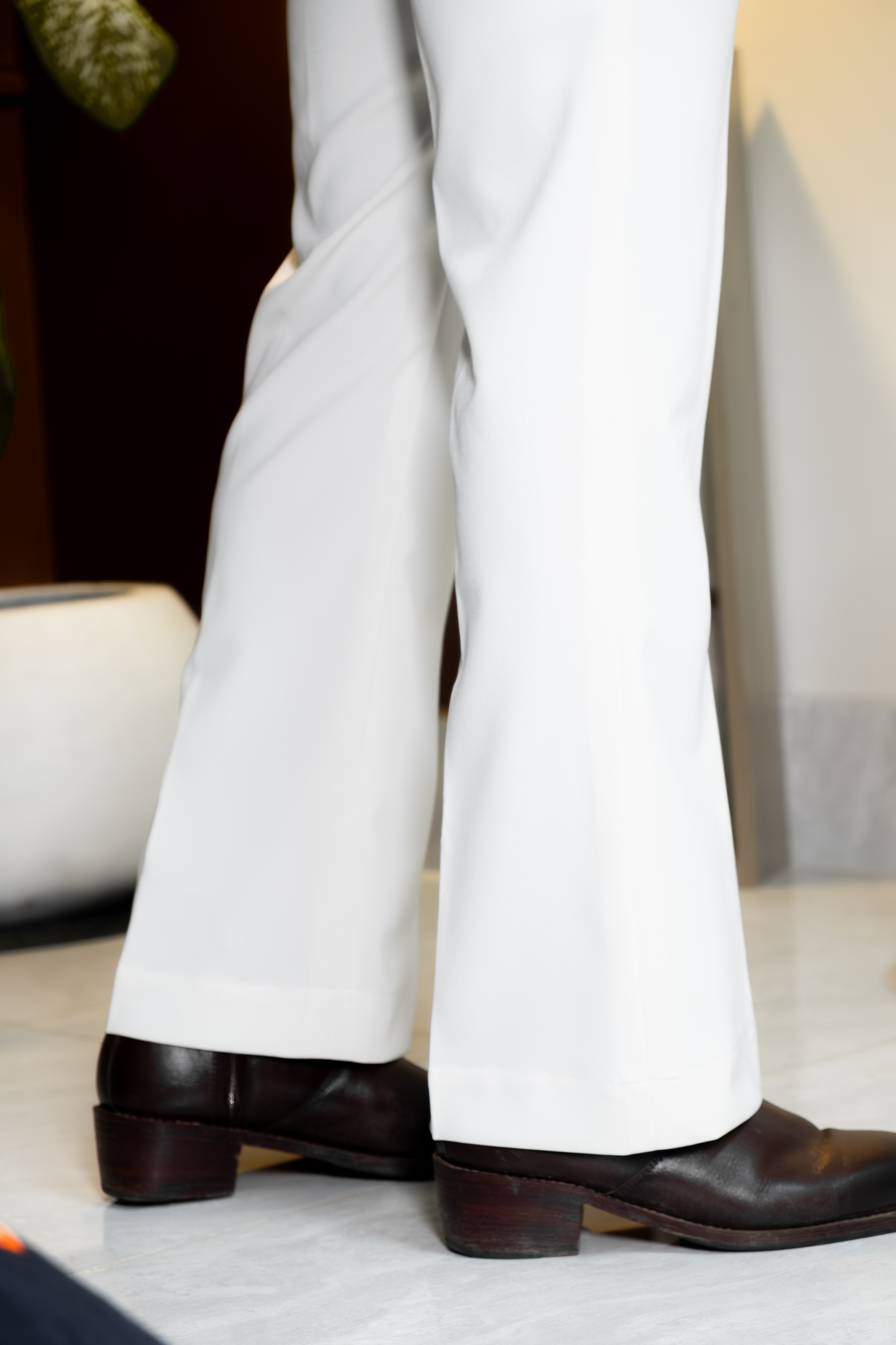 Off White Flared Bootcut - Image 3